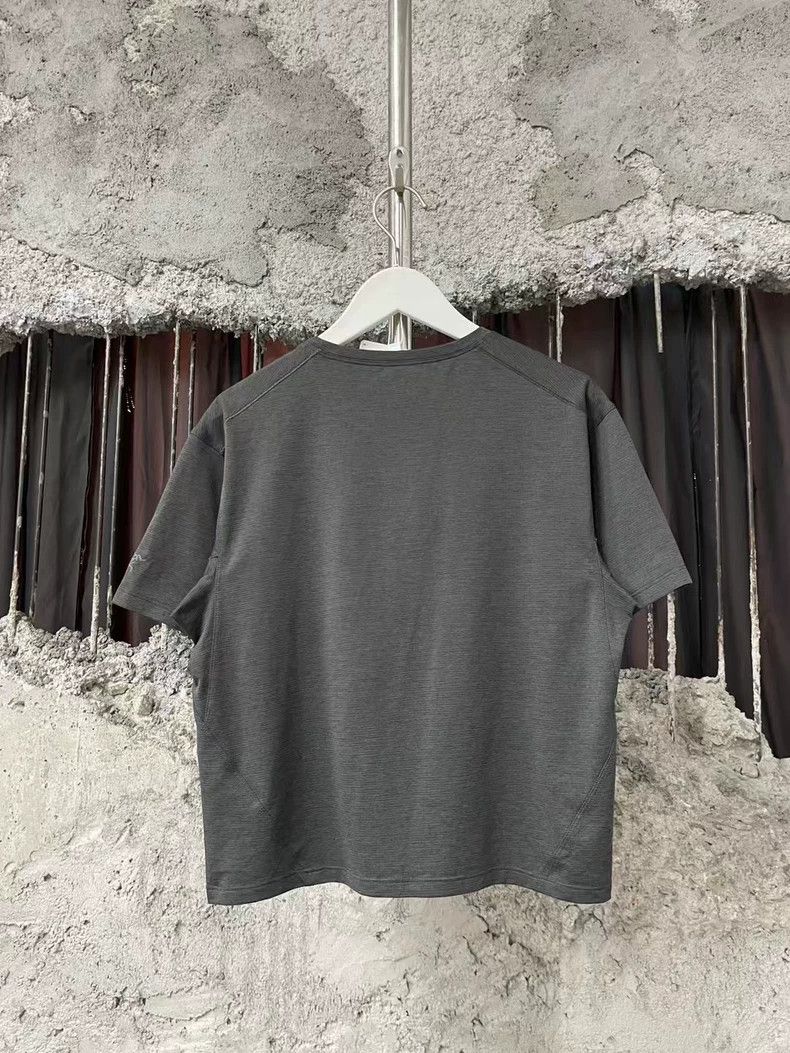 Arc'teryx Arcteryx Short Sleeve Shirt in Gray Color Size US XS / EU 42 / 0 - 2 Thumbnail