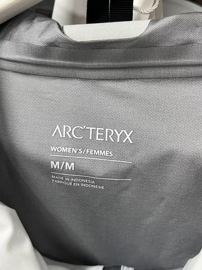 Arc'teryx Arcteryx GORE-TEX Coelle Jacket in White Size US M / EU 48-50 / 2 - 6 Thumbnail