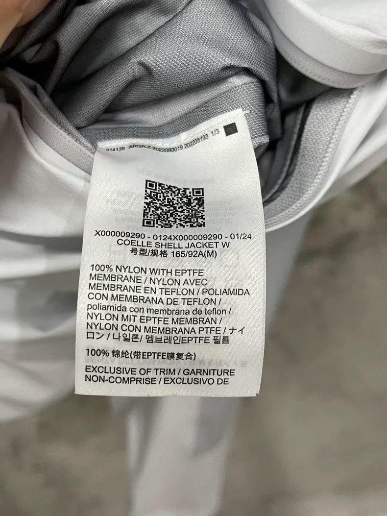 Arc'teryx Arcteryx GORE-TEX Coelle Jacket in White Size US M / EU 48-50 / 2 - 7 Thumbnail