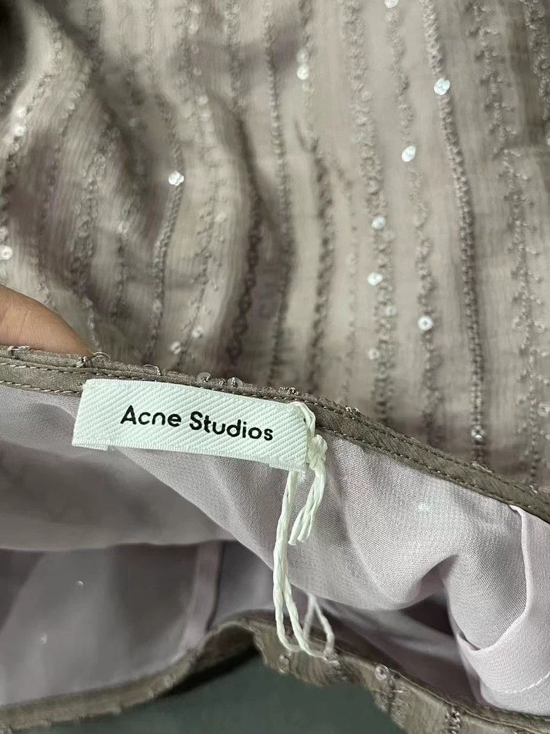 Acne Studios Acne Studios Sequin Embroidered Skirt Size US 34 / EU 50 - 6 Thumbnail