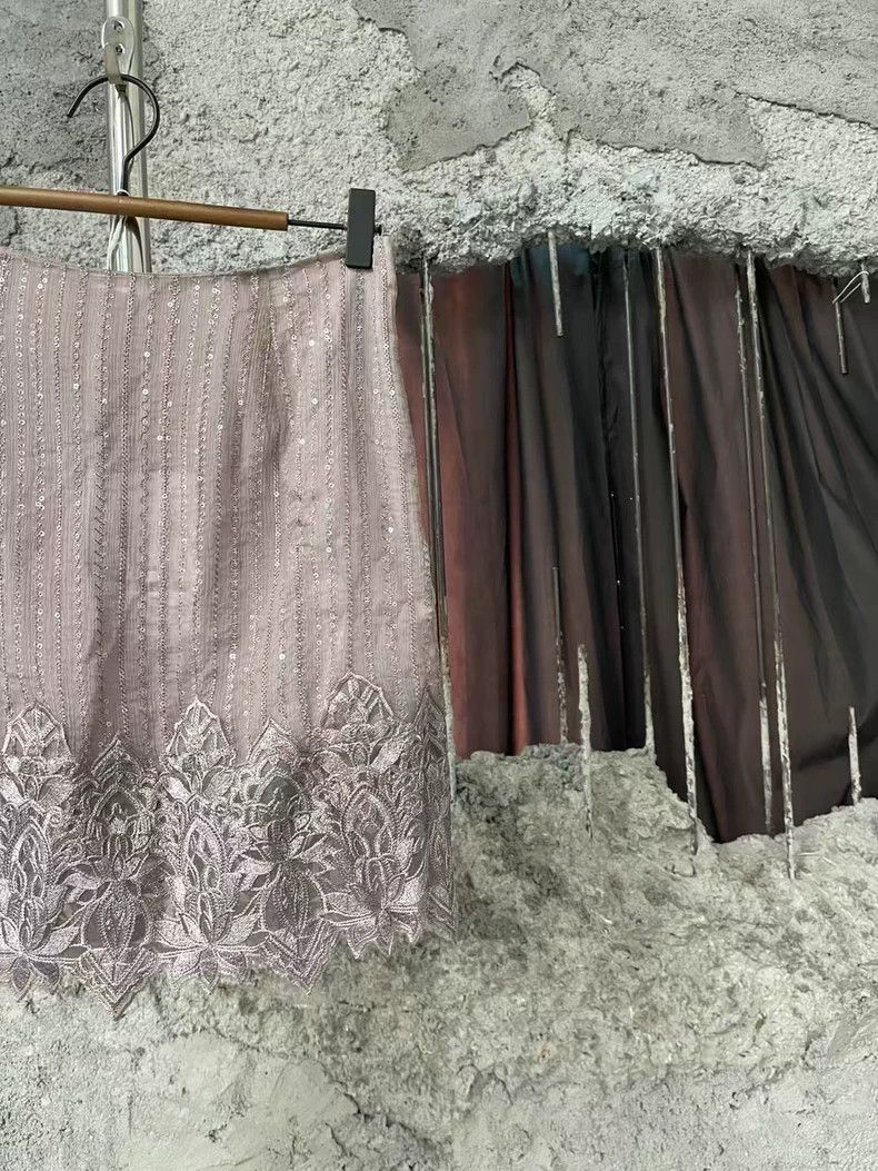 Acne Studios Acne Studios Sequin Embroidered Skirt Size US 34 / EU 50 - 4 Thumbnail
