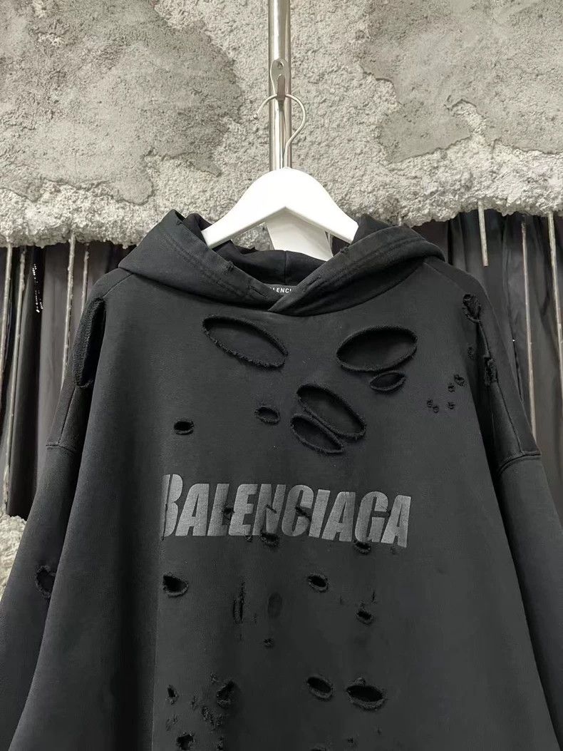 Balenciaga Balenciaga Black Distressed Hoodie Sweatshirt Size US S / EU 44-46 / 1 - 3 Thumbnail