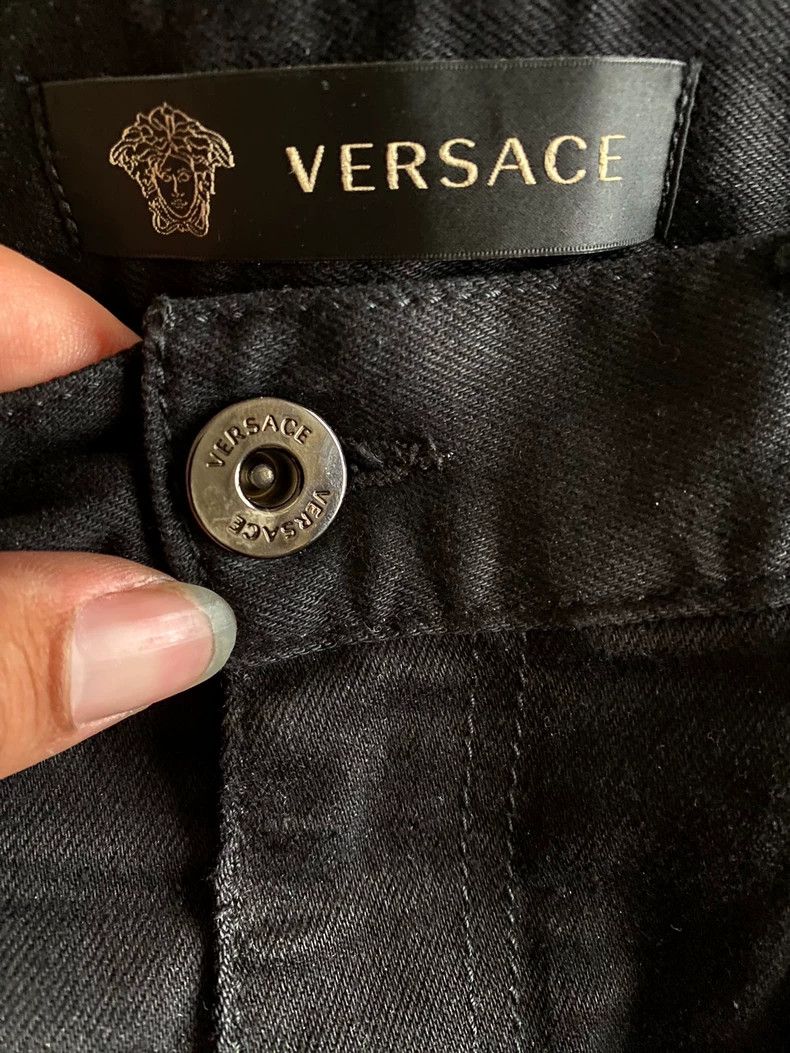 Versace Versace Limited Edition Embroidered Jeans Size US 34 / EU 50 - 5 Thumbnail