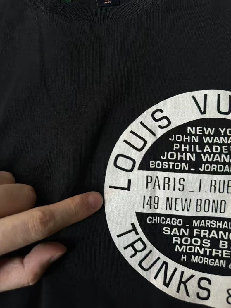 Louis Vuitton Louis Vuitton Logo Short Sleeve T-Shirt Size US S / EU 44-46 / 1 - 5 Thumbnail