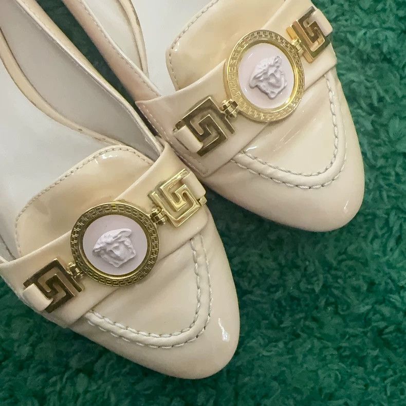 Versace Versace Flat Shoes Size 35 for Sale Size US 5 / EU 37 - 6 Thumbnail