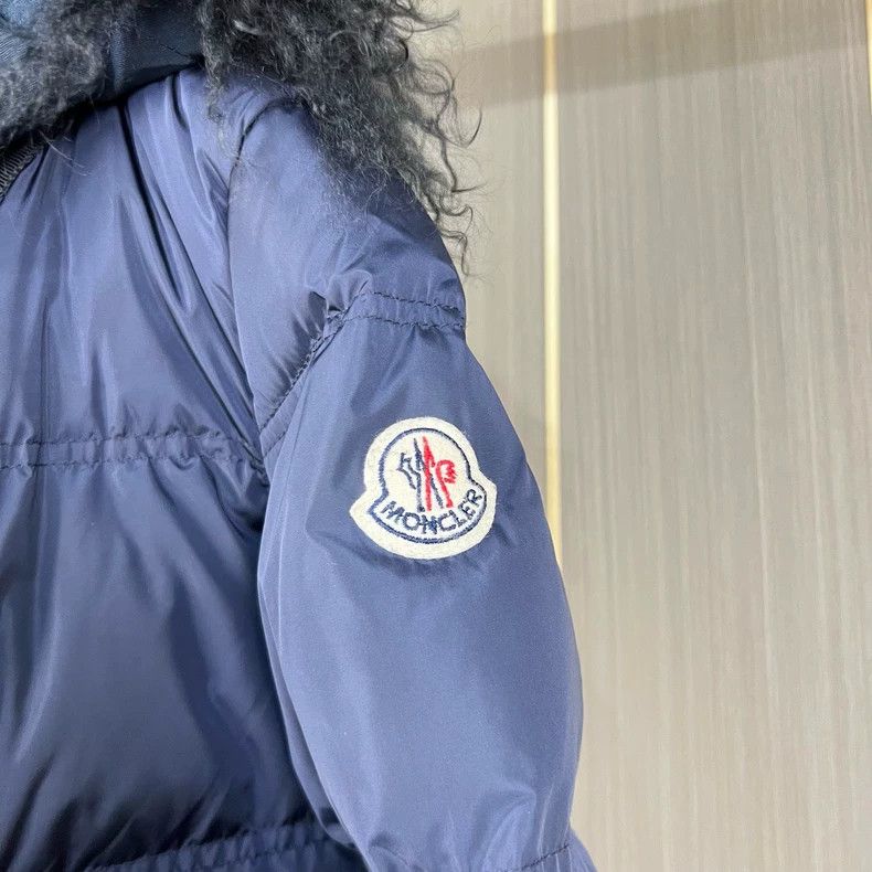 Moncler Moncler Embroidered Logo Fur Collar Down Jacket Size US XXS / EU 40 - 4 Thumbnail