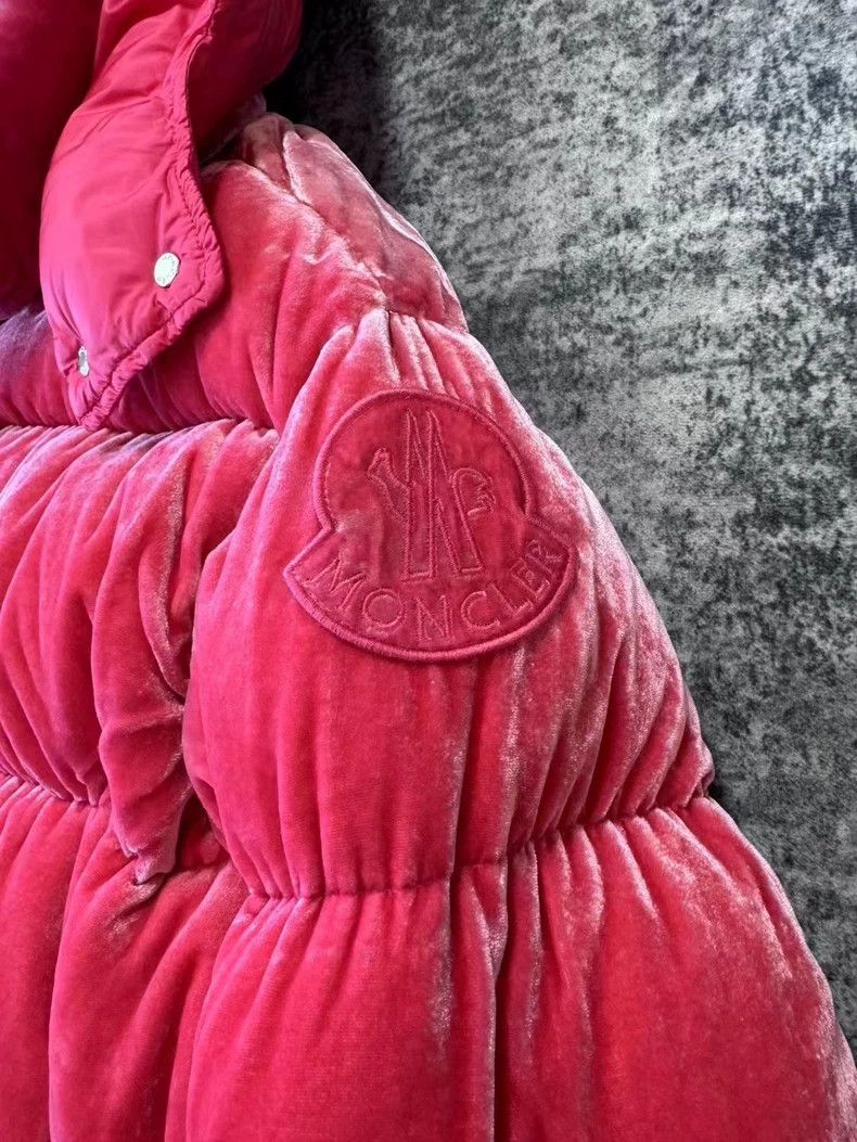 Moncler Moncler Velvet Down Jacket in Bright Pink Size US M / EU 48-50 / 2 - 3 Thumbnail