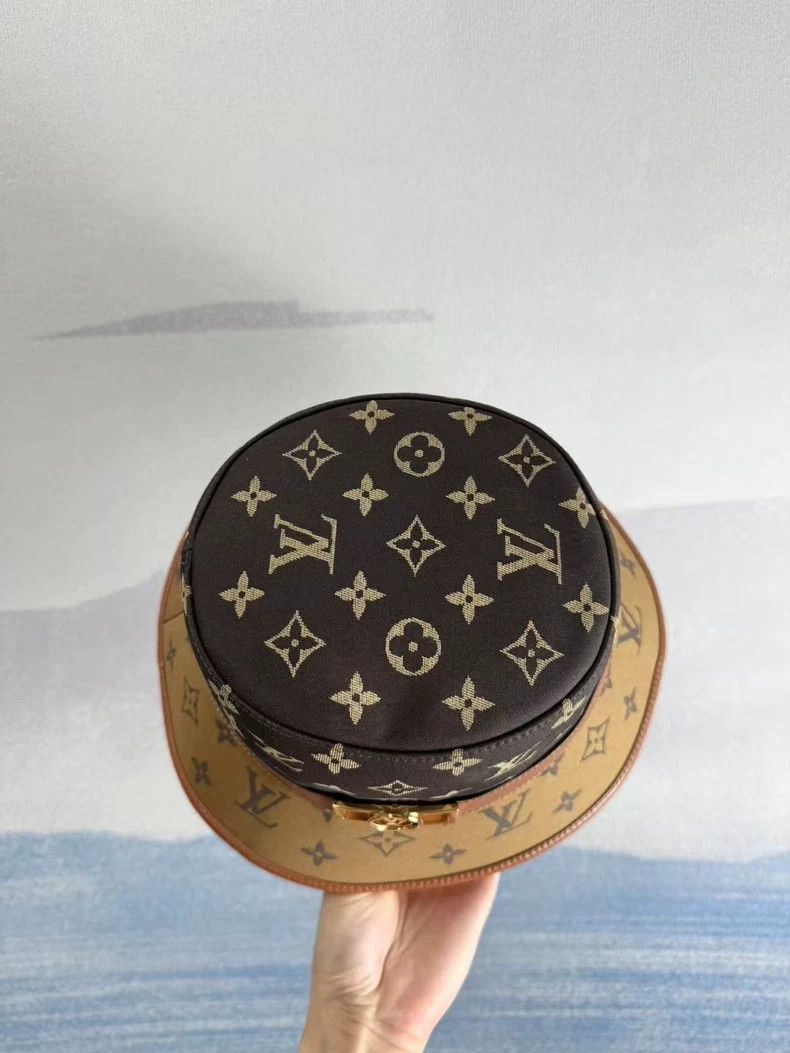 Louis Vuitton Louis Vuitton LV Dauphine Fisherman Hat Size ONE SIZE - 3 Thumbnail