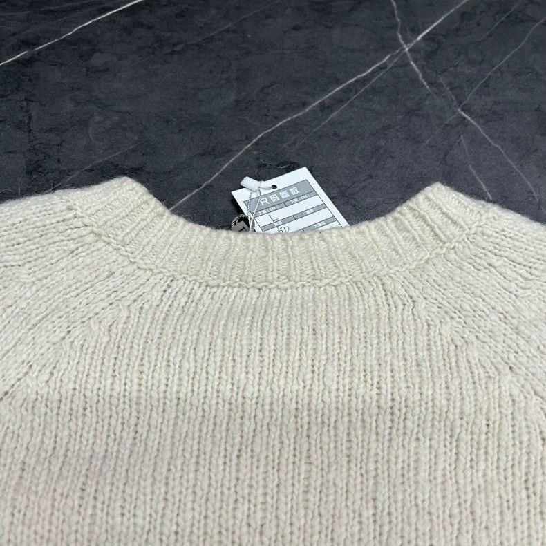 Dior Beige Tiger Embroidered Sweater by Dior Size US L / EU 52-54 / 3 - 4 Thumbnail