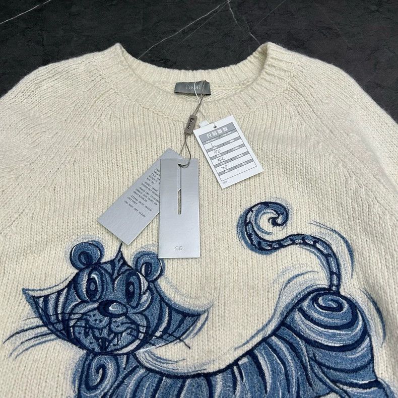 Dior Beige Tiger Embroidered Sweater by Dior Size US L / EU 52-54 / 3 - 3 Thumbnail