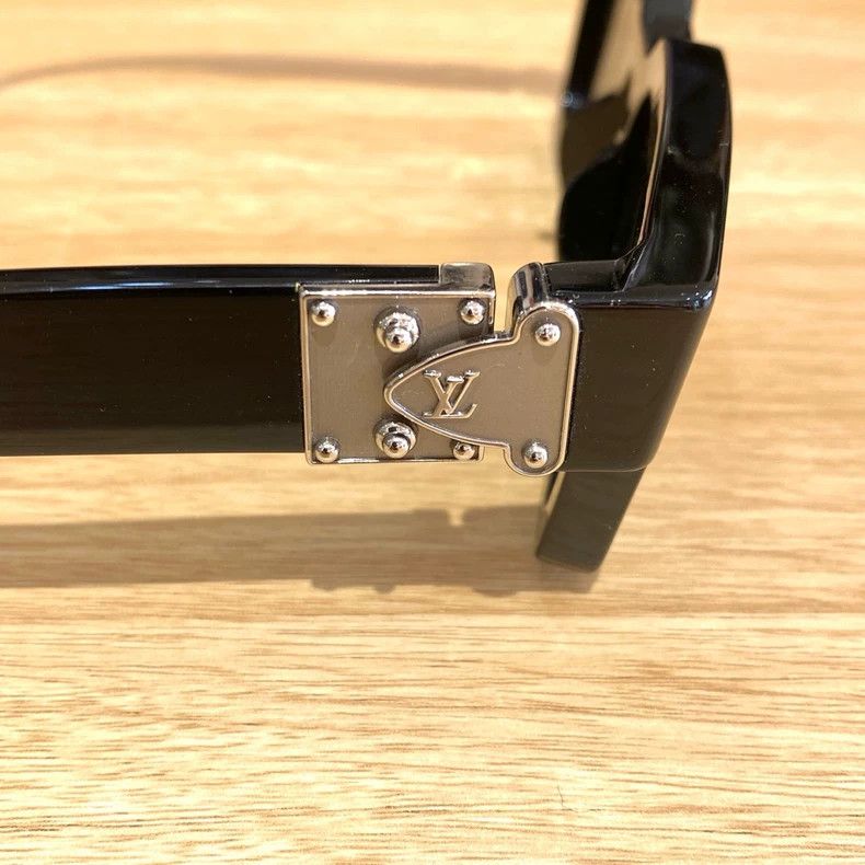 Louis Vuitton Louis Vuitton Millionaire Side Logo Sunglasses Size ONE SIZE - 6 Thumbnail