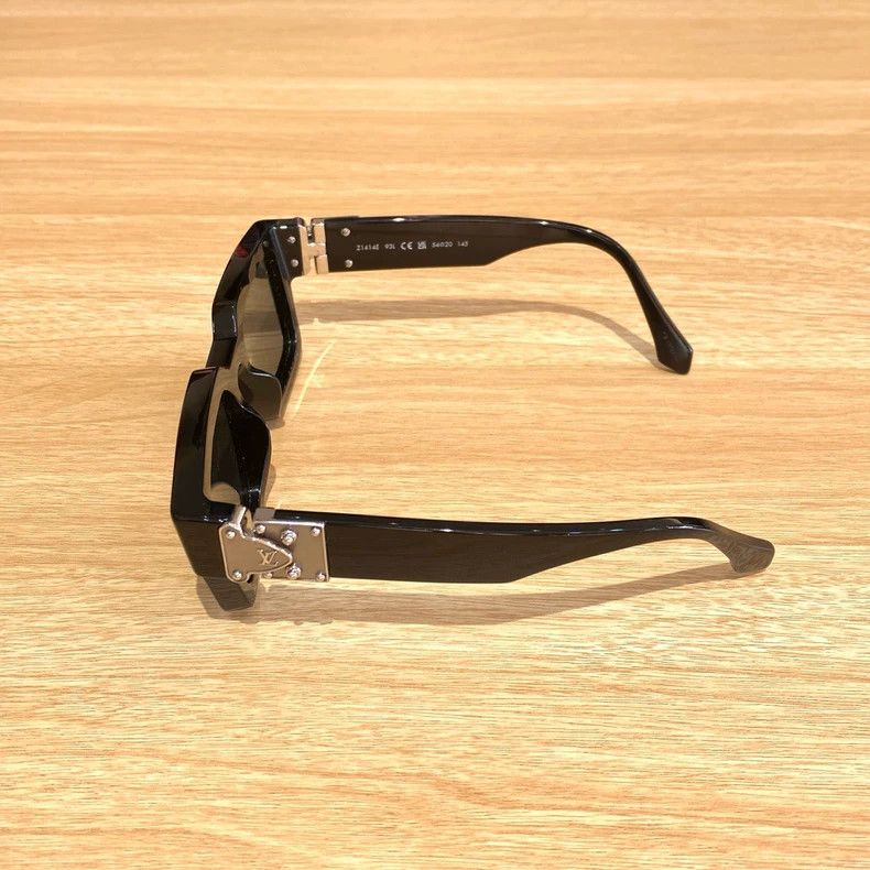 Louis Vuitton Louis Vuitton Millionaire Side Logo Sunglasses Size ONE SIZE - 4 Thumbnail