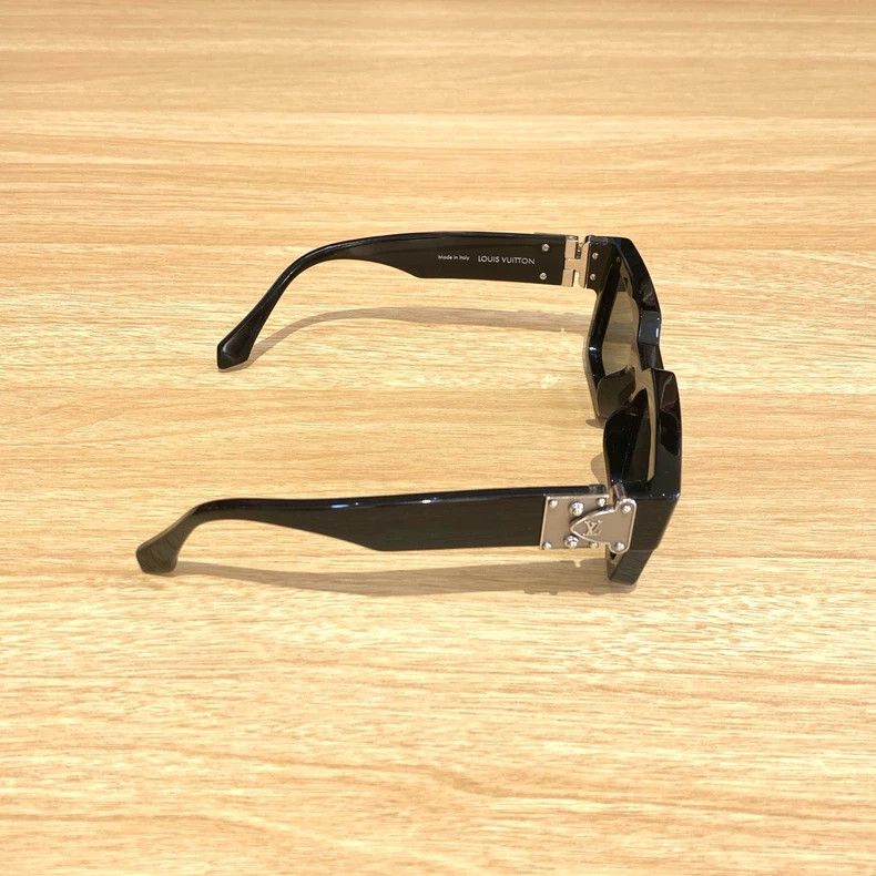Louis Vuitton Louis Vuitton Millionaire Side Logo Sunglasses Size ONE SIZE - 3 Thumbnail