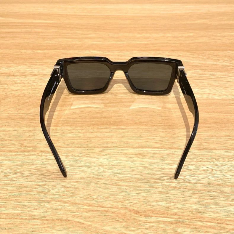 Louis Vuitton Louis Vuitton Millionaire Side Logo Sunglasses Size ONE SIZE - 2 Thumbnail