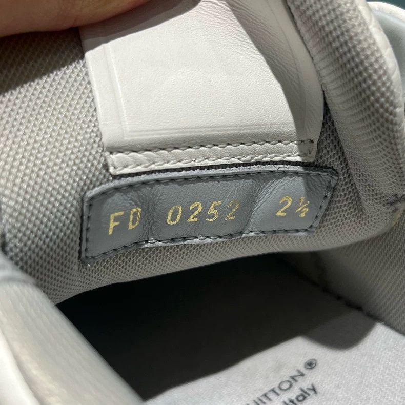 Louis Vuitton Louis Vuitton White Leather Trainer Sneakers Size US 5.5 / EU 38 - 6 Thumbnail