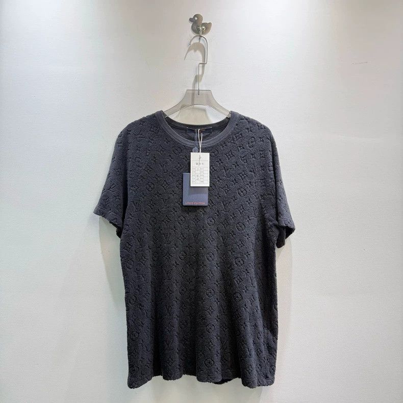 Louis Vuitton Louis Vuitton Logo Short Sleeve T-Shirt Size US S / EU 44-46 / 1 - 5 Thumbnail