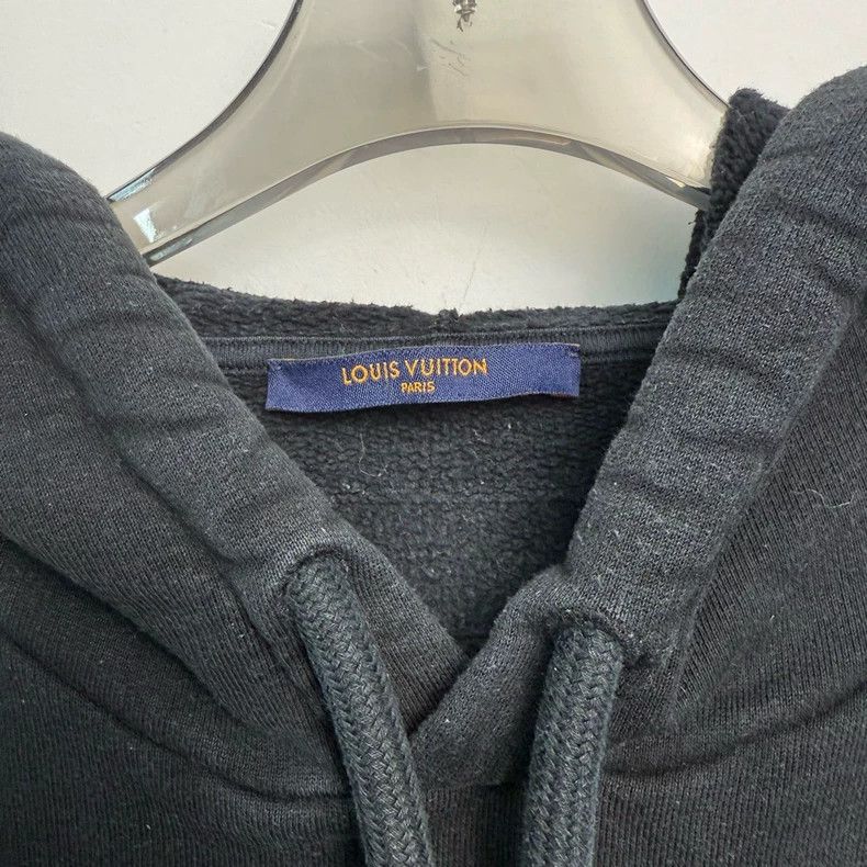 Louis Vuitton Louis Vuitton Graffiti Long Sleeve Hoodie Size US M / EU 48-50 / 2 - 3 Thumbnail