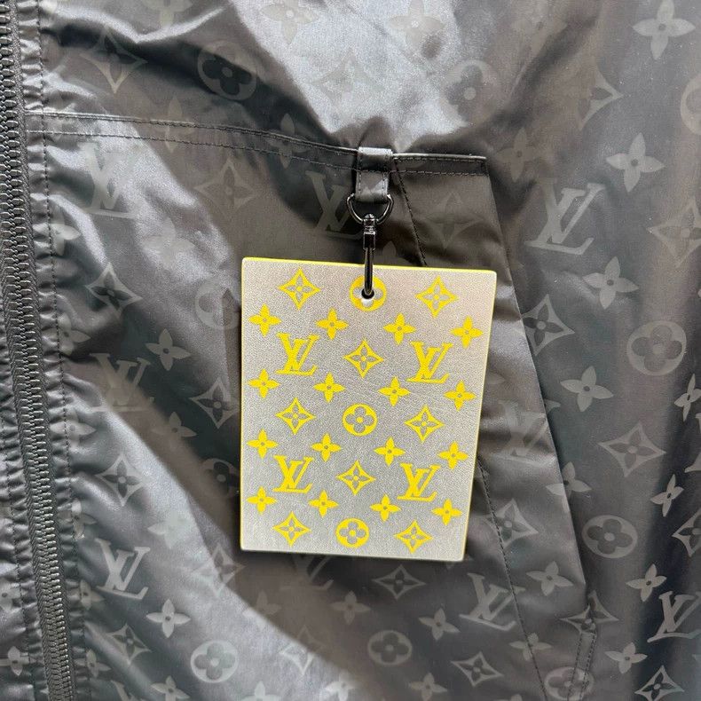 Louis Vuitton LV Louis Vuitton New Black Logo Rain Jacket Size US L / EU 52-54 / 3 - 3 Thumbnail