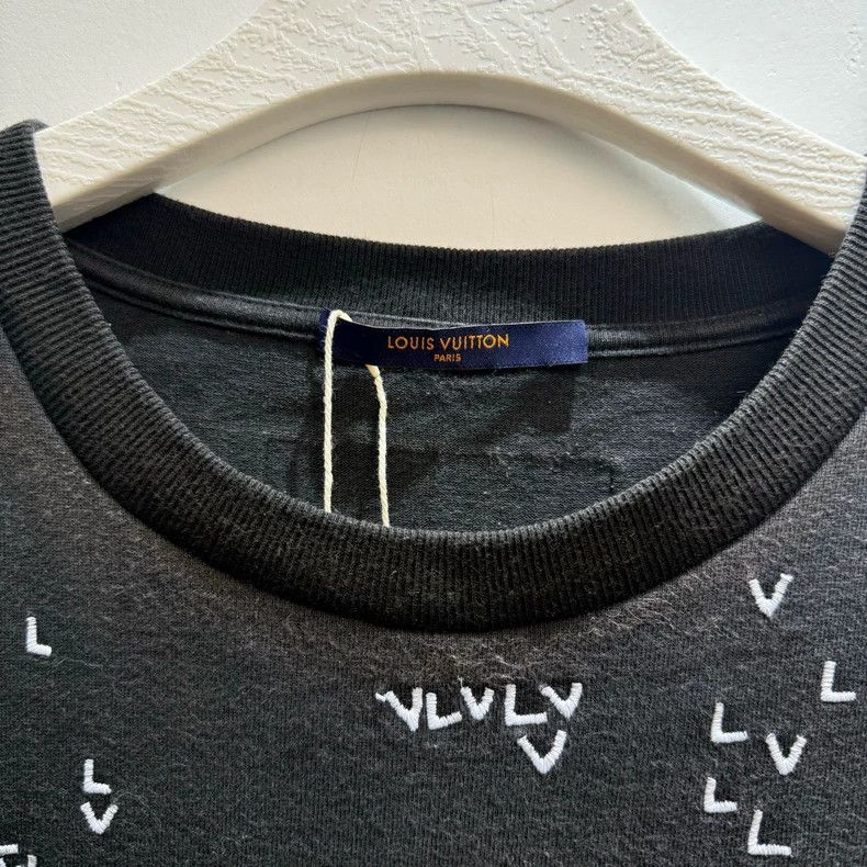 Louis Vuitton LV Louis Vuitton Short Sleeve T-Shirt Size US XXL / EU 58 / 5 - 2 Thumbnail