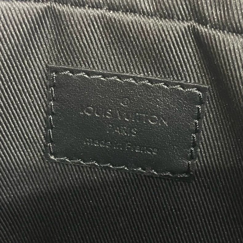 Louis Vuitton Louis Vuitton Gray Monogram Canvas Messenger Bag Size ONE SIZE - 5 Thumbnail