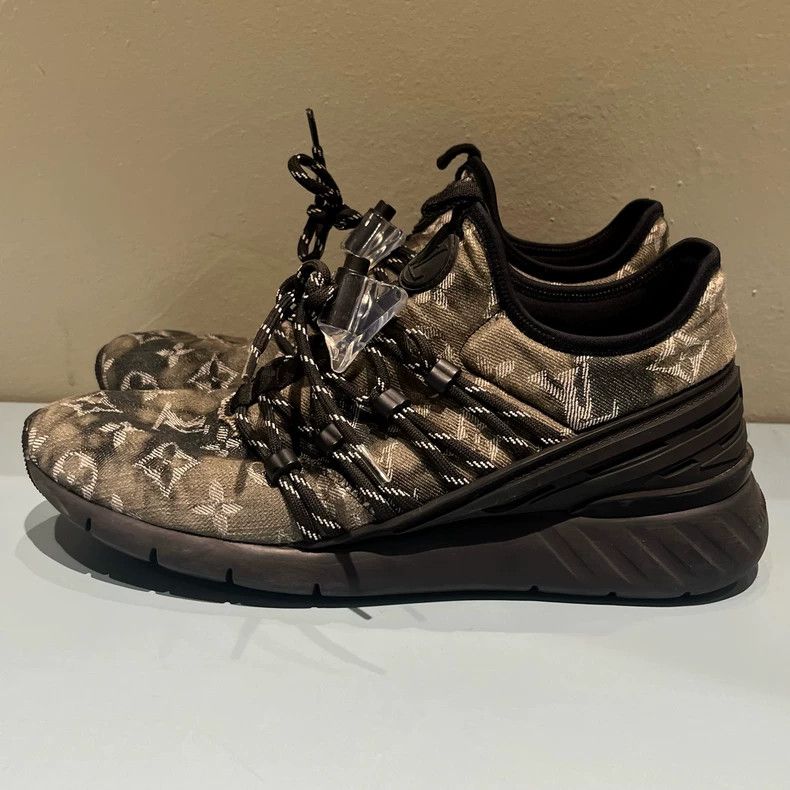 Louis Vuitton Louis Vuitton Black Low Top Fashion Sneakers Size US 6 / EU 39 - 3 Thumbnail