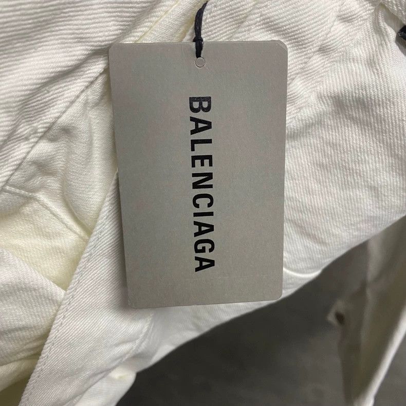 Balenciaga Balenciaga White Embroidered Denim Jacket Size US L / EU 52-54 / 3 - 4 Thumbnail