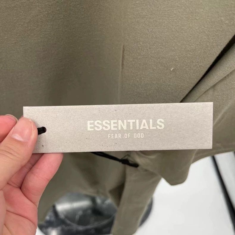 Fear of God Fear of God Green Logo Short Sleeve Shirt Size US L / EU 52-54 / 3 - 3 Thumbnail