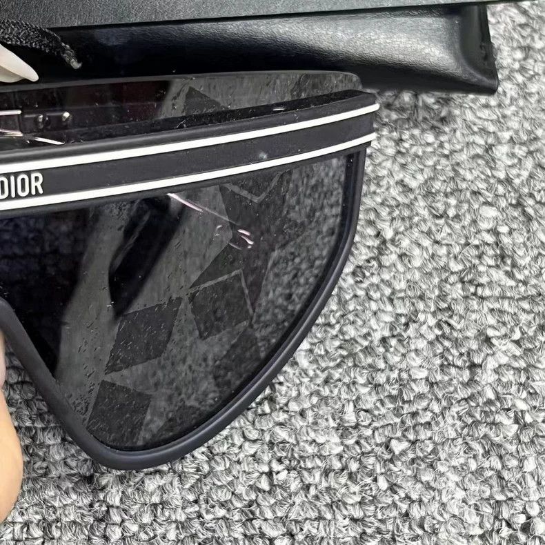Dior Dior Black Metal Logo Irregular Sunglasses Size ONE SIZE - 2 Thumbnail