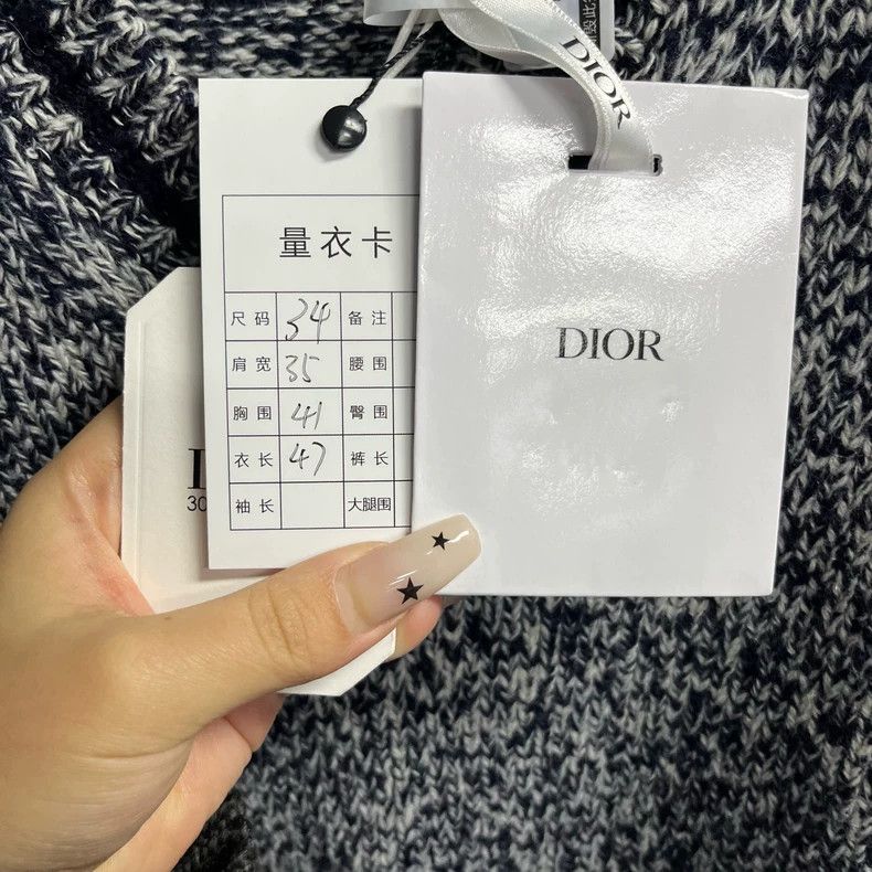 Dior Dior Gray Cashmere Sleeveless V-Neck Sweater Size US S / EU 44-46 / 1 - 3 Thumbnail