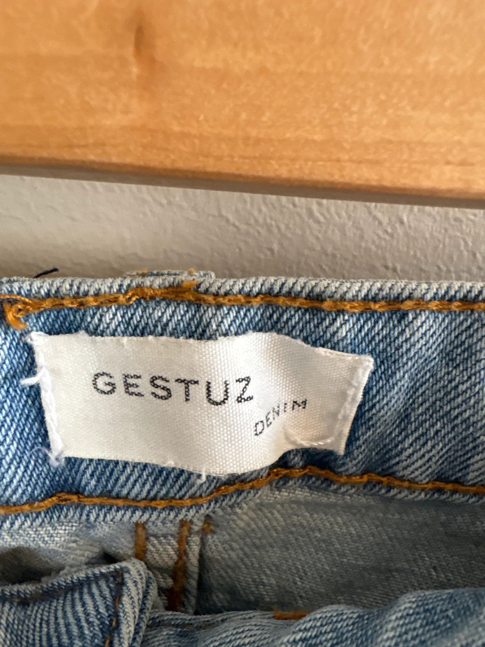 Gestuz Gestuz Agnete Skirt Size 27" / US 4 / IT 40 - 2 Thumbnail