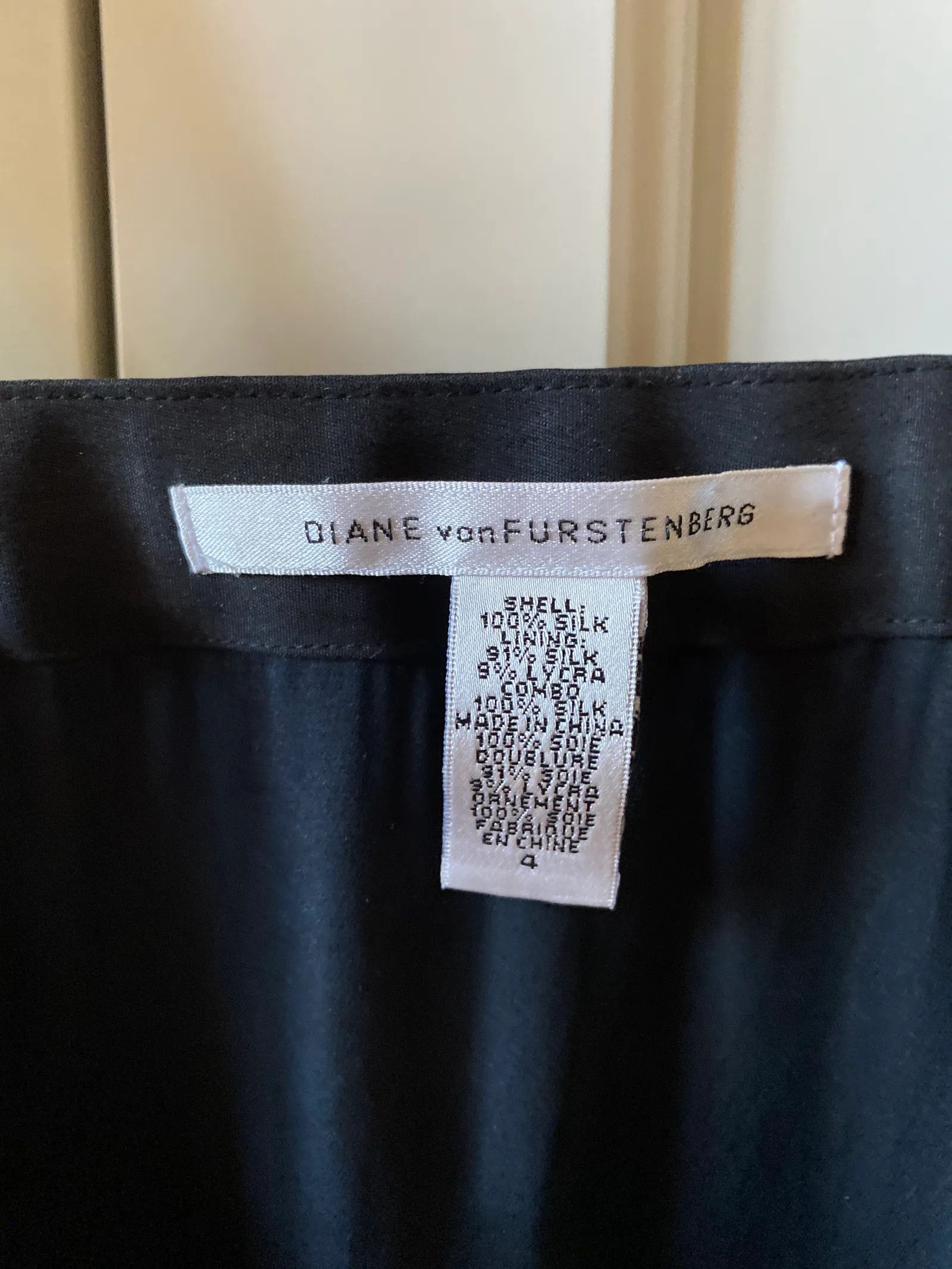 Diane von Furstenberg Diane von Furstenberg Dress Size XS / US 0-2 / IT 36-38 - 2 Thumbnail