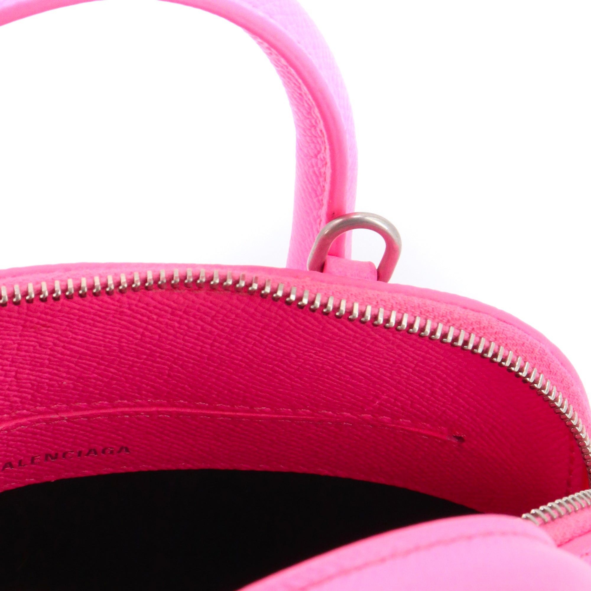 Balenciaga BALENCIAGA - Balenciaga Ville shoulder bag in neon pink grained leather Size ONE SIZE - 9 Thumbnail