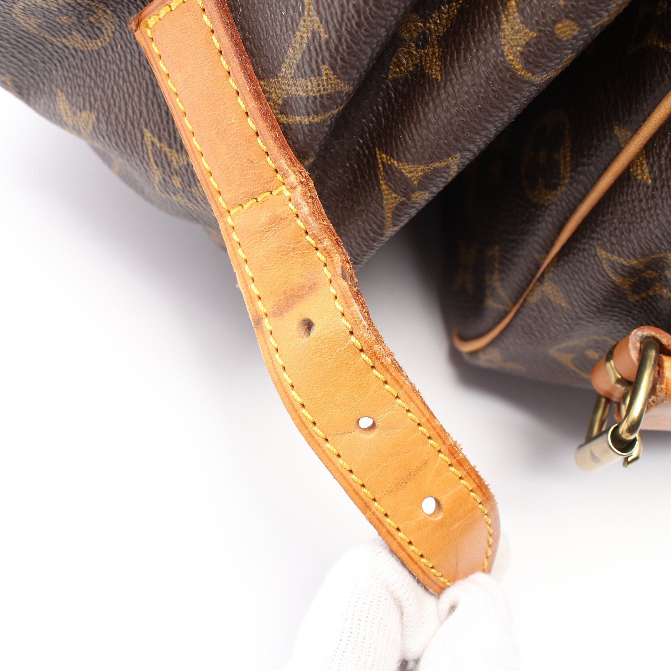Louis Vuitton Louis Vuitton Saumur 35 Monogram Shoulder Bag Leather Brown Size ONE SIZE - 10 Thumbnail