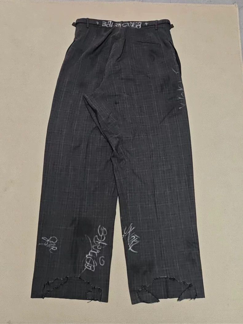 Balenciaga Balenciaga Graffiti Check Print Casual Pants Size US 30 / EU 46 - 2 Thumbnail