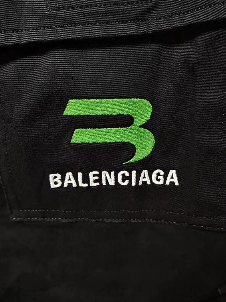 Balenciaga Balenciaga Gamer Embroidered Cargo Shorts Size US 44 / EU 60 - 4 Thumbnail