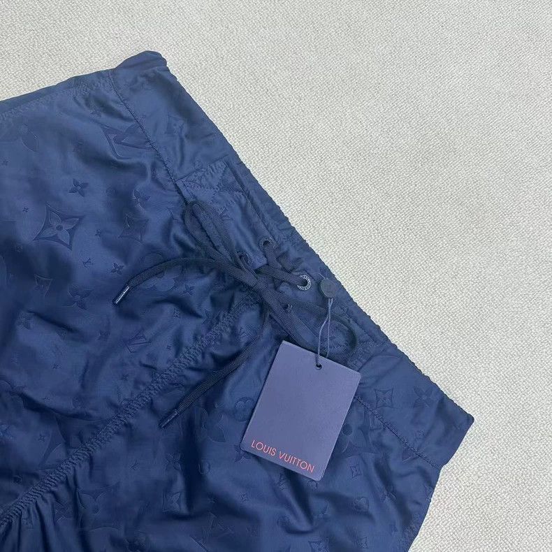 Louis Vuitton Louis Vuitton Printed Beach Shorts Size M Size US 30 / EU 46 - 2 Thumbnail