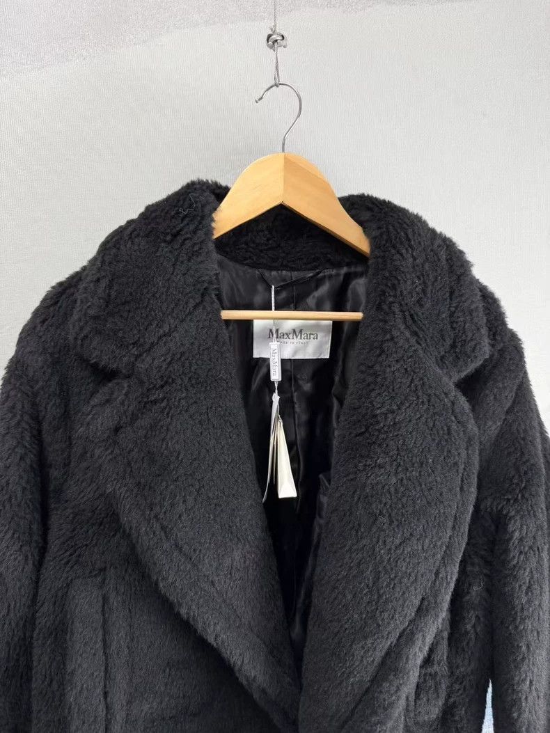 Max Mara MaxMara Black Short Teddy Jacket Size US L / EU 52-54 / 3 - 2 Thumbnail