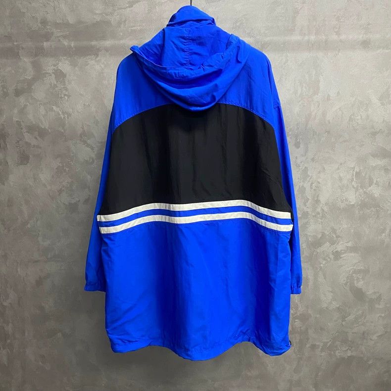 Balenciaga Balenciaga Blue Embroidered Logo Coach Jacket Size US M / EU 48-50 / 2 - 2 Thumbnail