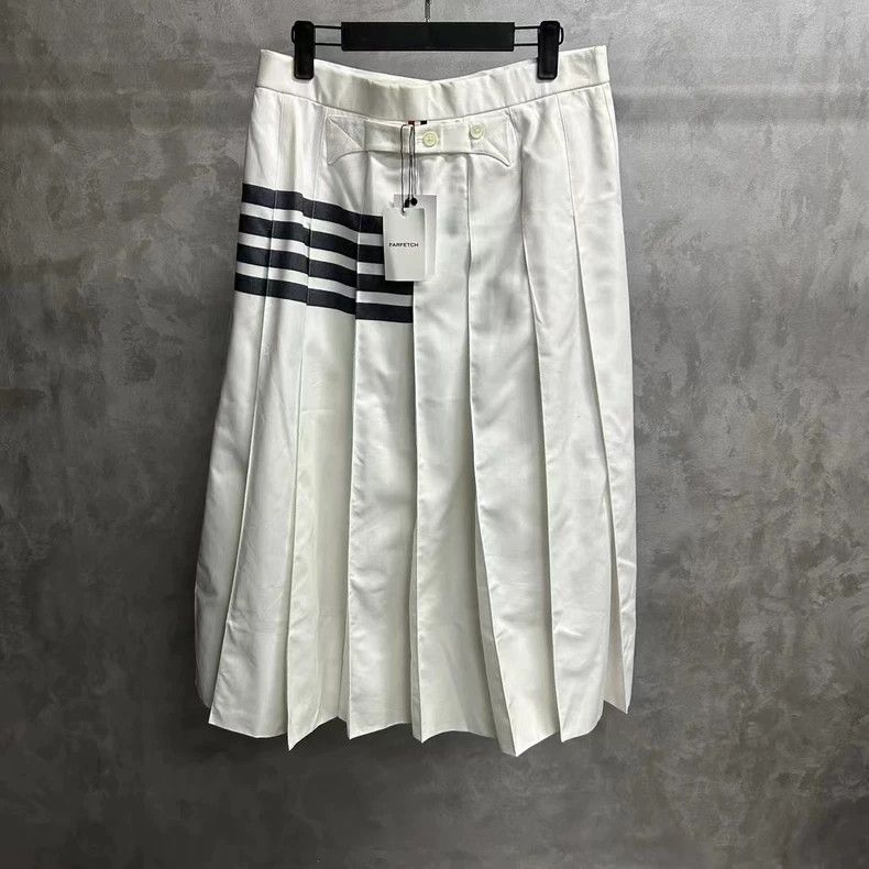 Thom Browne Thom Browne White Pleated Skirt with Stripes Size 22" - 2 Thumbnail