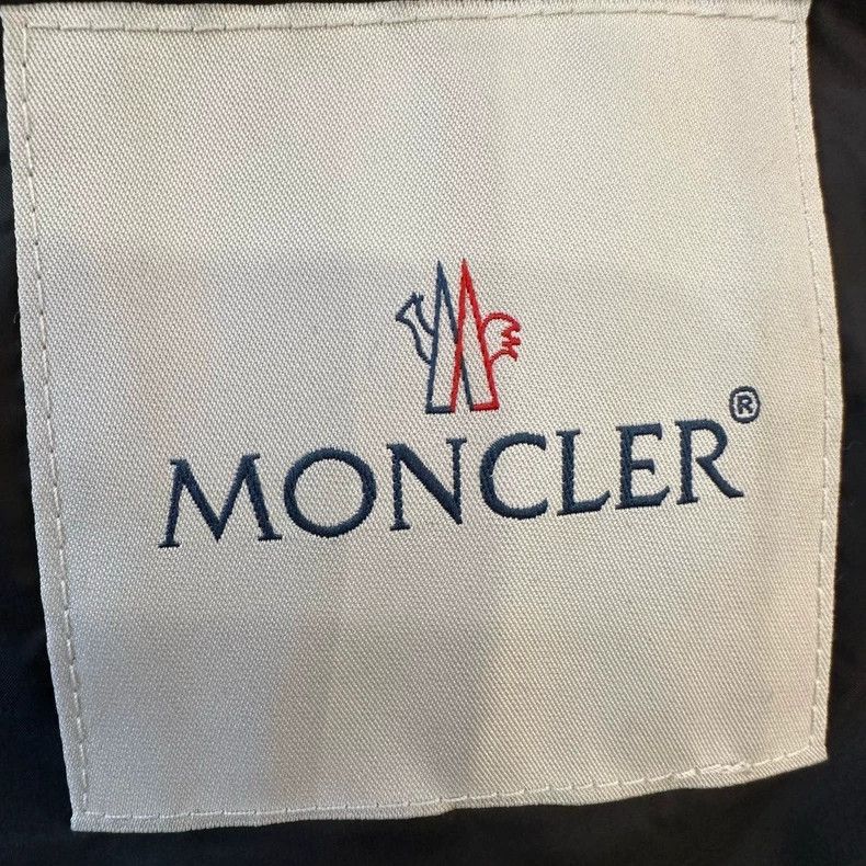 Moncler Genius Moncler Lightweight Short Down Jacket for Women Size M / US 6-8 / IT 42-44 - 3 Thumbnail