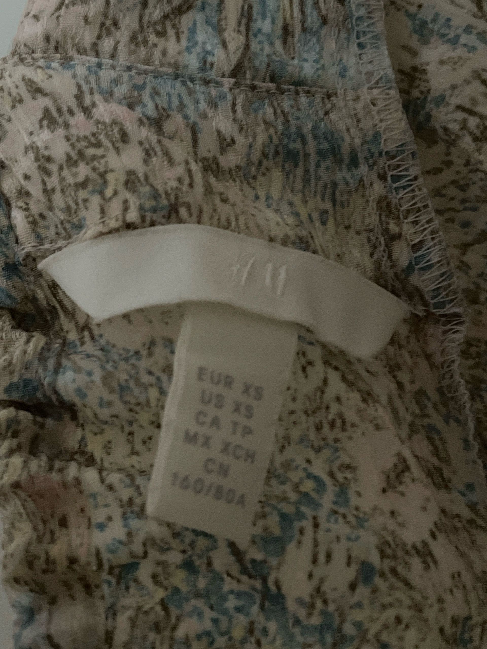 H&M H&M Top Size XS / US 0-2 / IT 36-38 - 3 Thumbnail