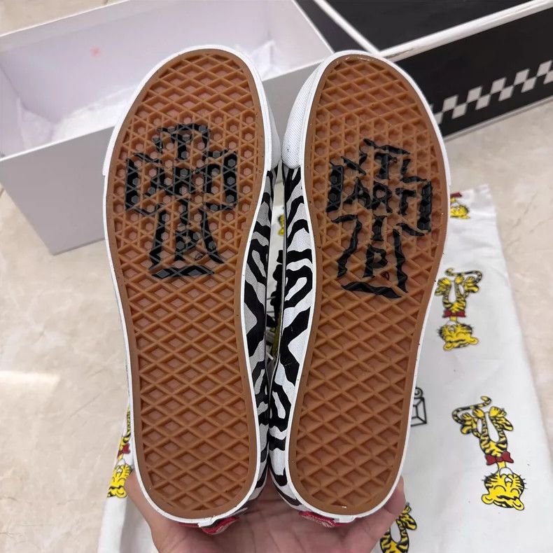 Vans Vans SK8 Aries Collaborative Skate Shoes Size US 8.5 / EU 41-42 - 8 Thumbnail