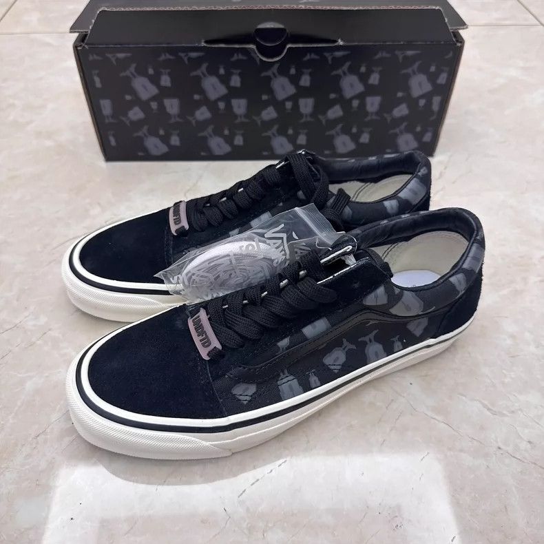Undefeated Vans Old Skool UNDEFEATED Skate Shoes Size US 7.5 / EU 40-41 - 2 Thumbnail