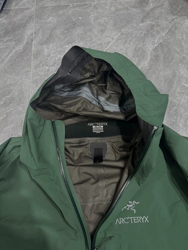 Arc'teryx Arcteryx Beta SL Softshell Jacket in Green Size US XL / EU 56 / 4 - 5 Thumbnail