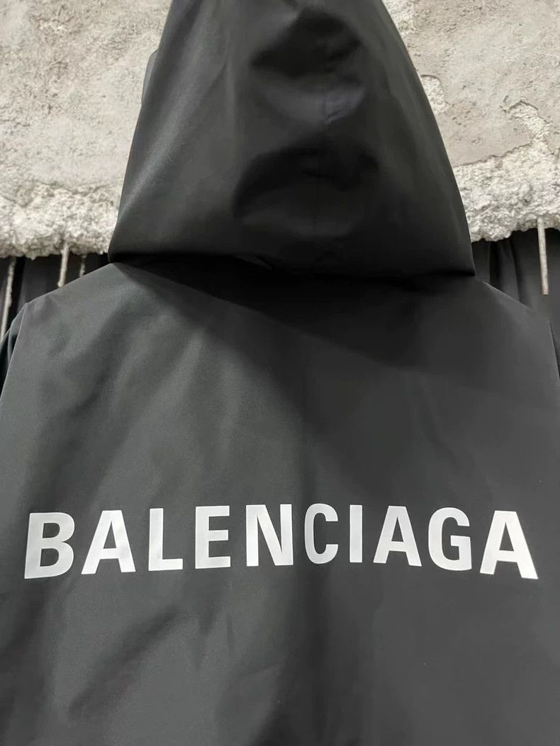 Balenciaga Balenciaga Logo Windbreaker Jacket Coat Size US M / EU 48-50 / 2 - 3 Thumbnail
