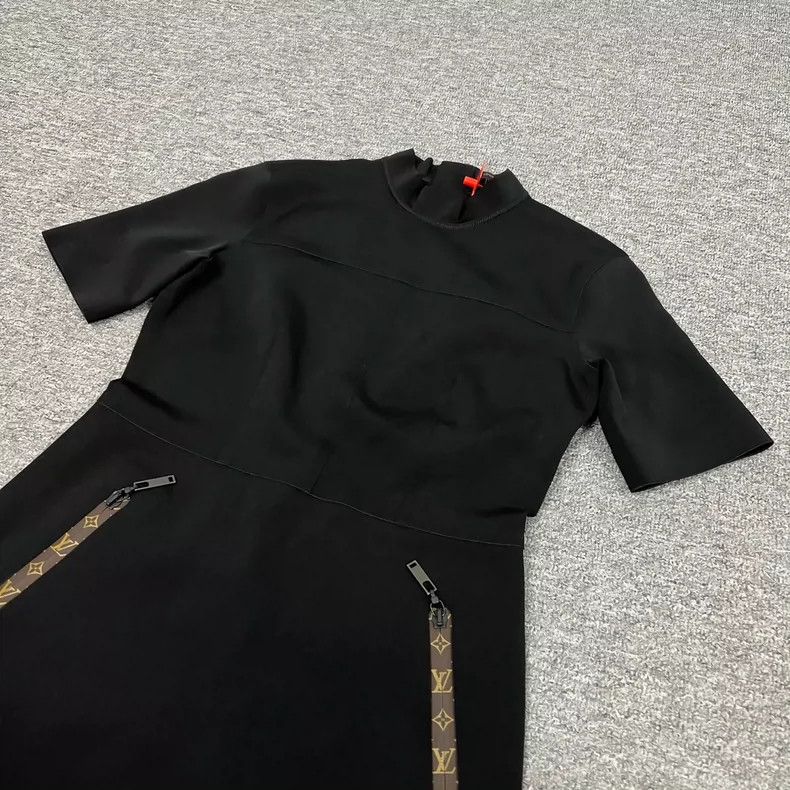 Louis Vuitton Louis Vuitton Black Knit Dress with Short Sleeves Size US 38 / EU 54 - 3 Thumbnail