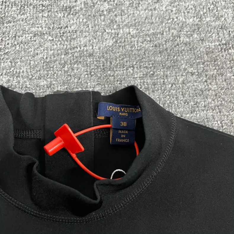 Louis Vuitton Louis Vuitton Black Knit Dress with Short Sleeves Size US 38 / EU 54 - 4 Thumbnail