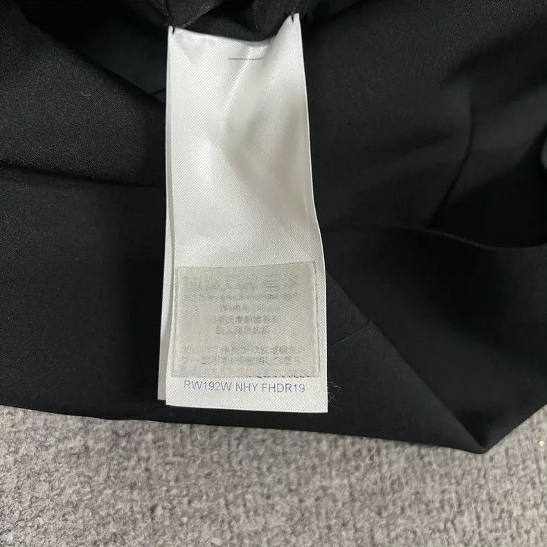 Louis Vuitton Louis Vuitton Black Knit Dress with Short Sleeves Size US 38 / EU 54 - 5 Thumbnail