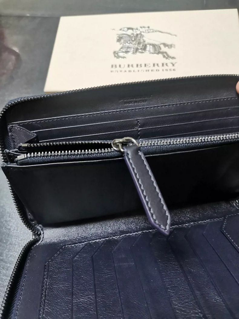 Burberry Burberry Men's Wallet Handbag Clutch Purse Size ONE SIZE - 4 Thumbnail