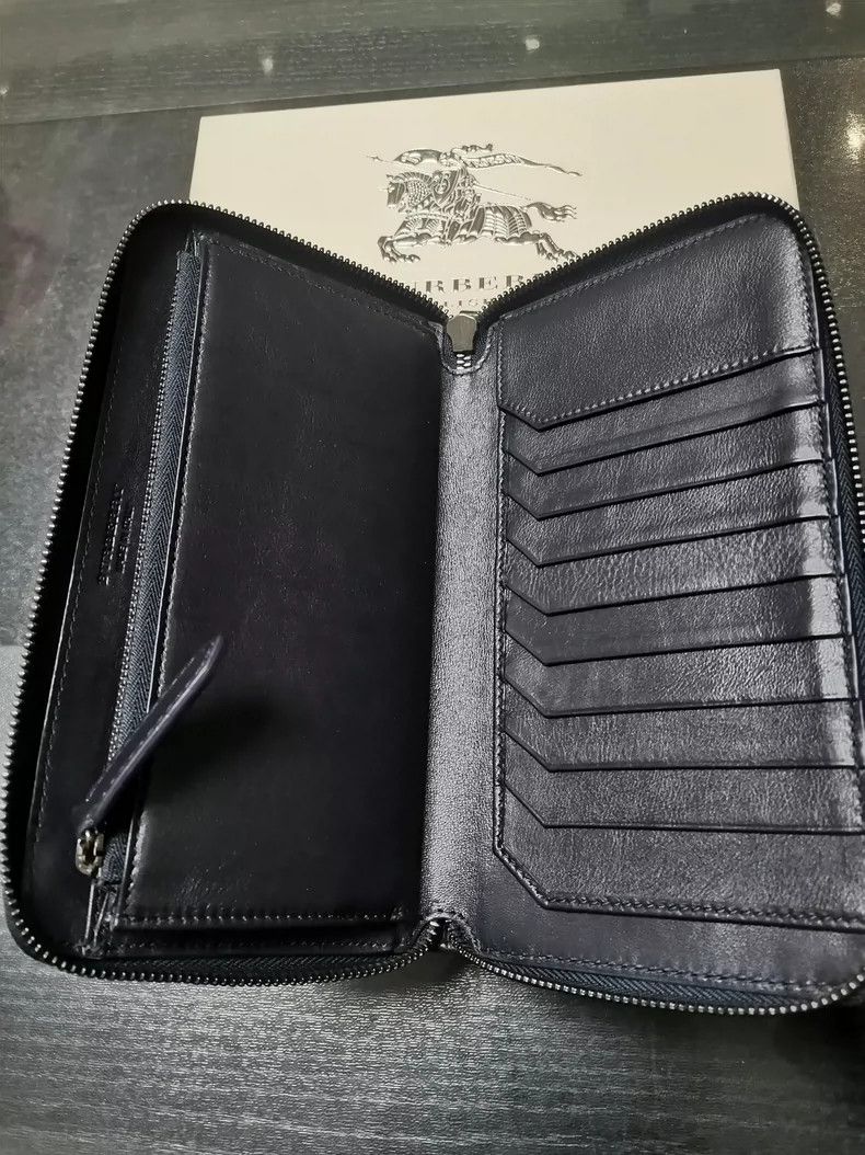 Burberry Burberry Men's Wallet Handbag Clutch Purse Size ONE SIZE - 3 Thumbnail